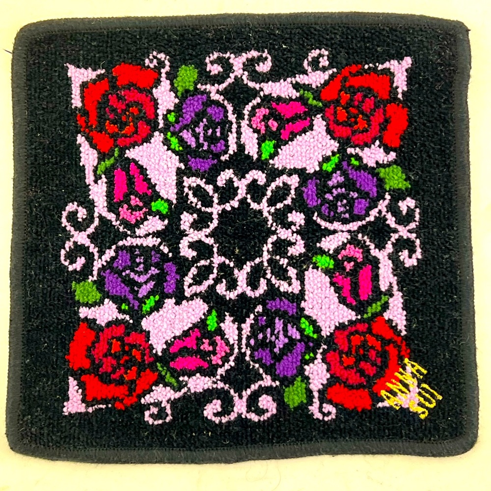 Anna Sui Japanese Floral Decorative Washcloth